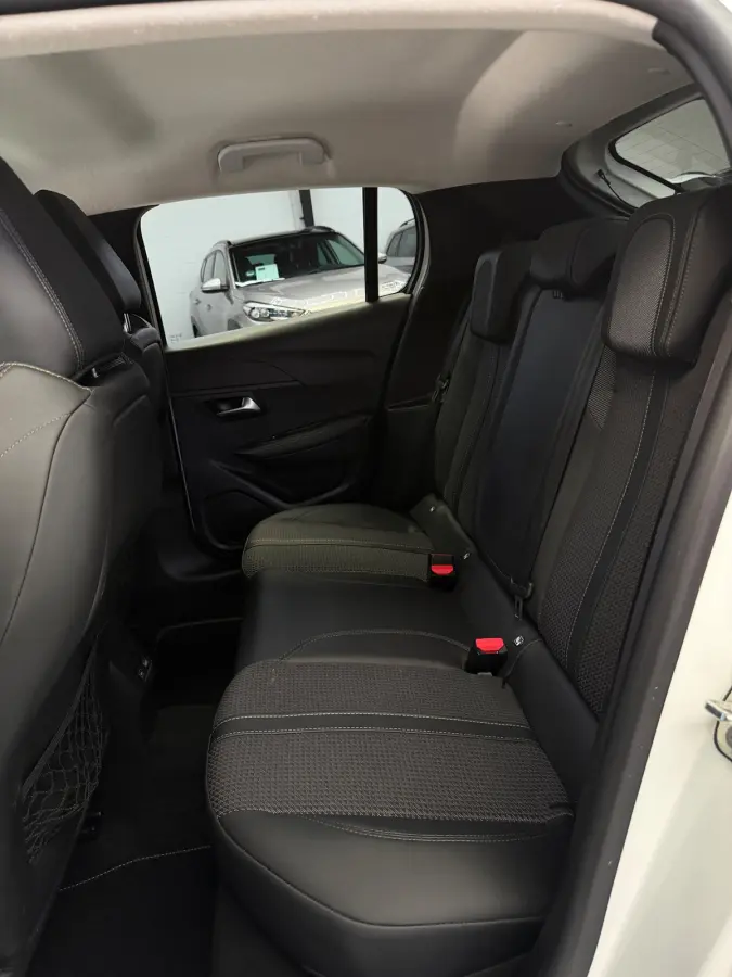 1.2 Hybrid 100 e-DCS6 Allure CarPlay Camera