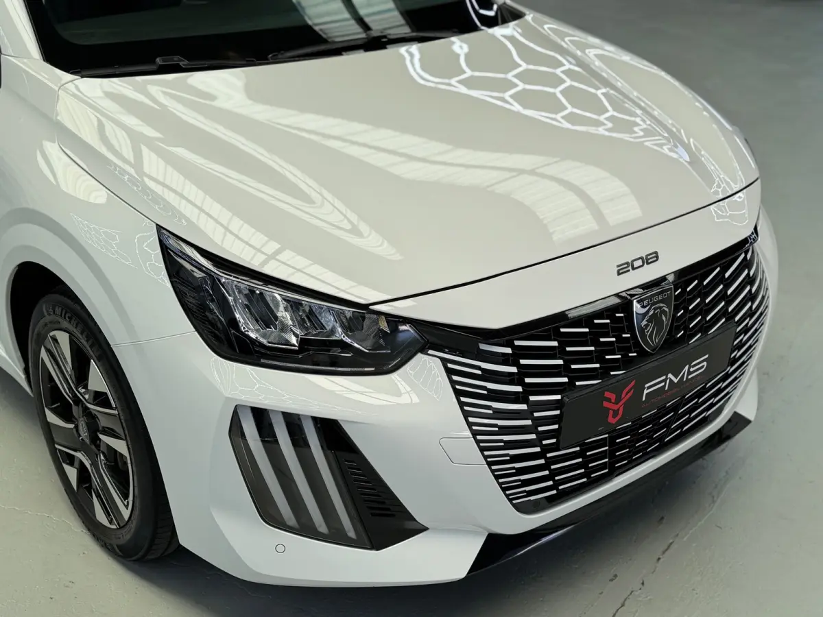 1.2 Hybrid 100 e-DCS6 Allure CarPlay Camera