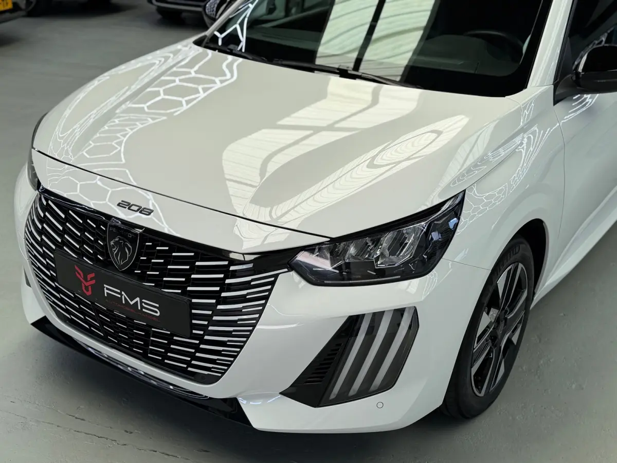 1.2 Hybrid 100 e-DCS6 Allure CarPlay Camera
