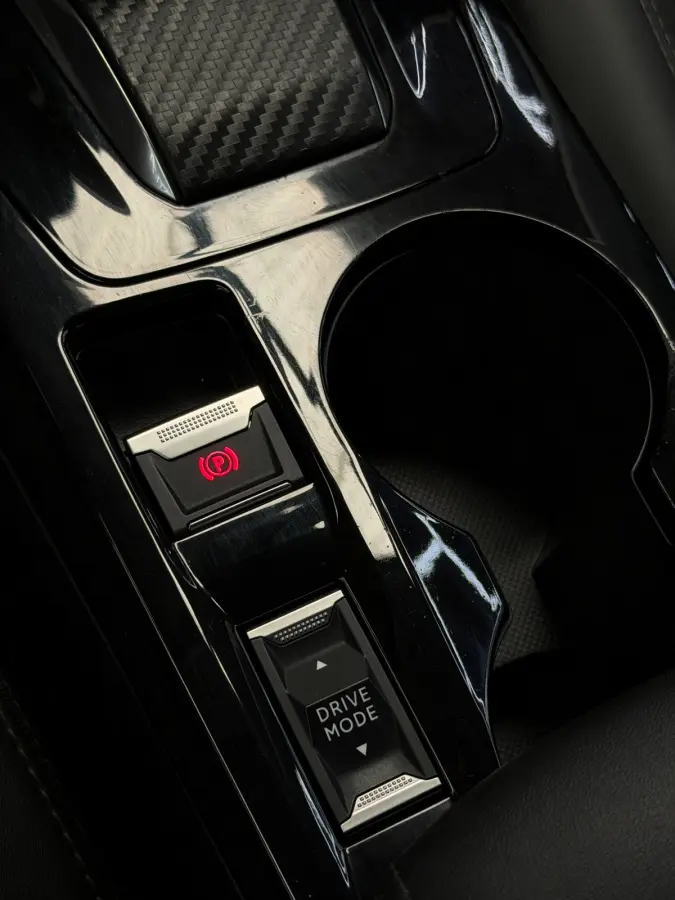 1.2 Hybrid 100 e-DCS6 Allure CarPlay Camera