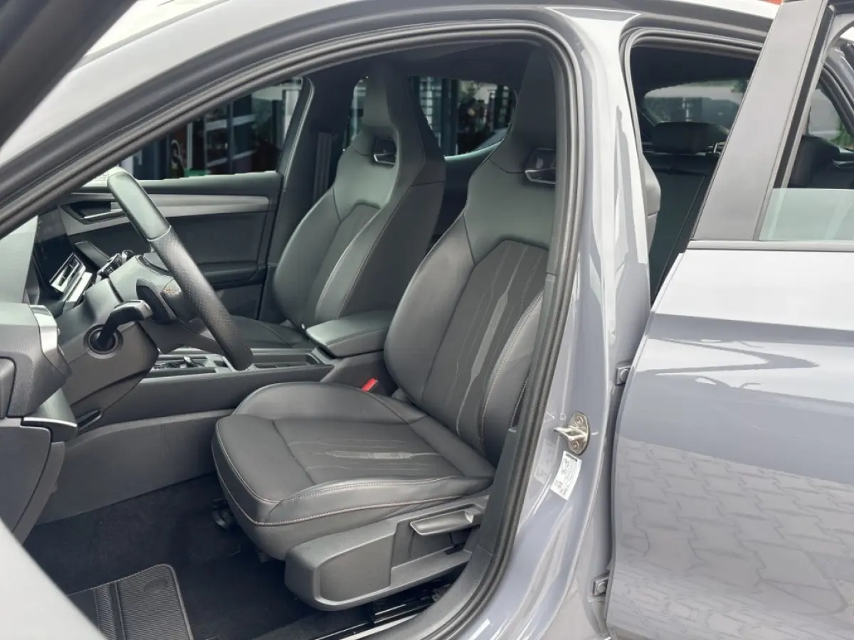1.4 TSI eHYBRID VZ PANO-DAK/CAMERA/CRUISE/STOEL+STUURVERW/CARPLAY