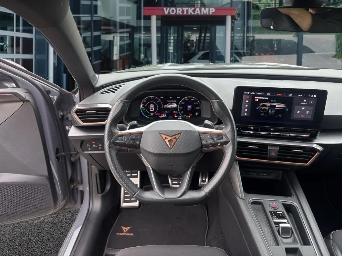 1.4 TSI eHYBRID VZ PANO-DAK/CAMERA/CRUISE/STOEL+STUURVERW/CARPLAY