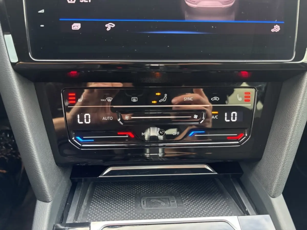 1.4 TSI eHYBRID R-LINE BUSINESS+ CAMERA/ELEK-KLEP/ACC/STOELVERW/CARPLAY