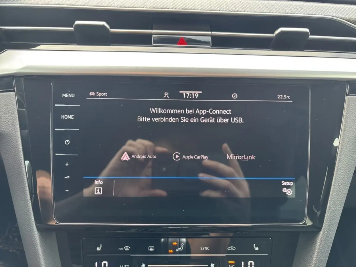1.4 TSI eHYBRID R-LINE BUSINESS+ CAMERA/ELEK-KLEP/ACC/STOELVERW/CARPLAY