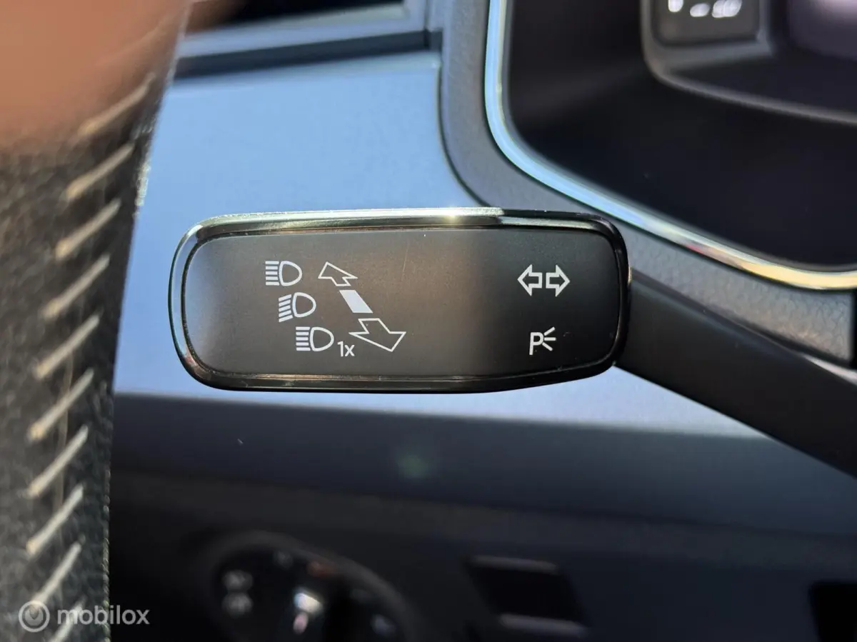 1.0 TSI Style Business Intense Plus