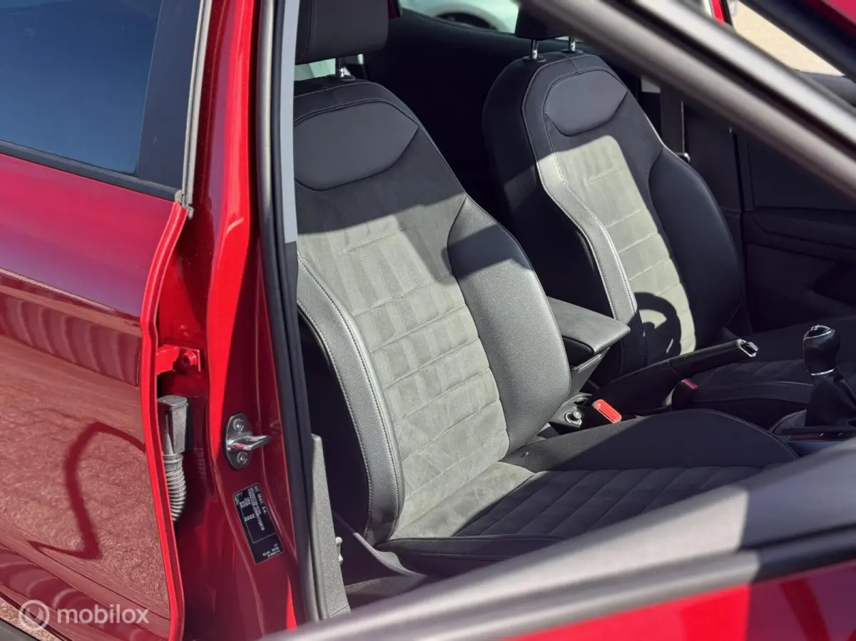 1.0 TSI Style Business Intense Plus