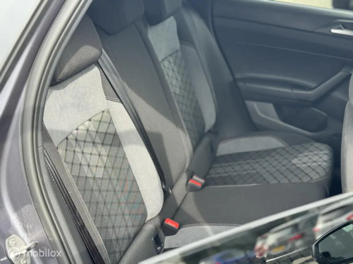 1.0 TSI R-Line Nieuw Stoelverwarming