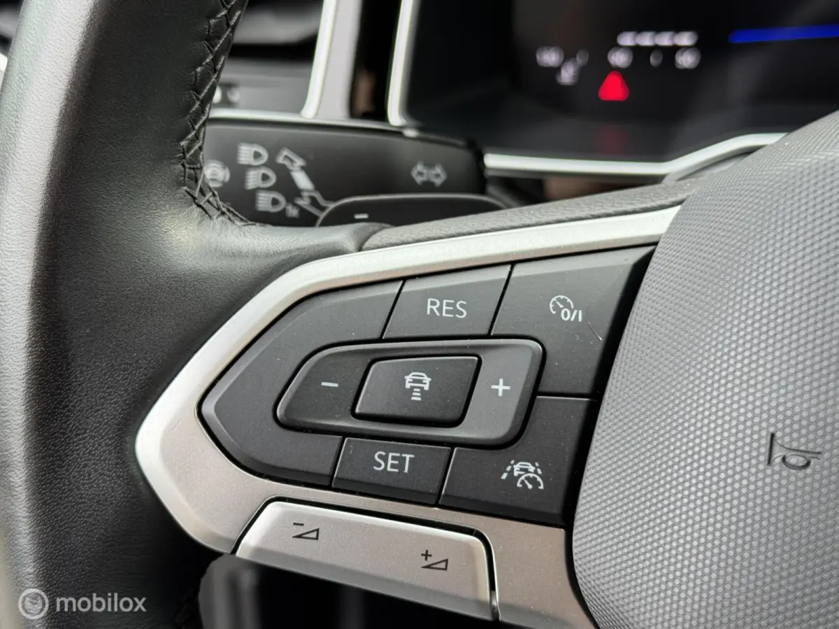 1.0 TSI R-Line Nieuw Stoelverwarming