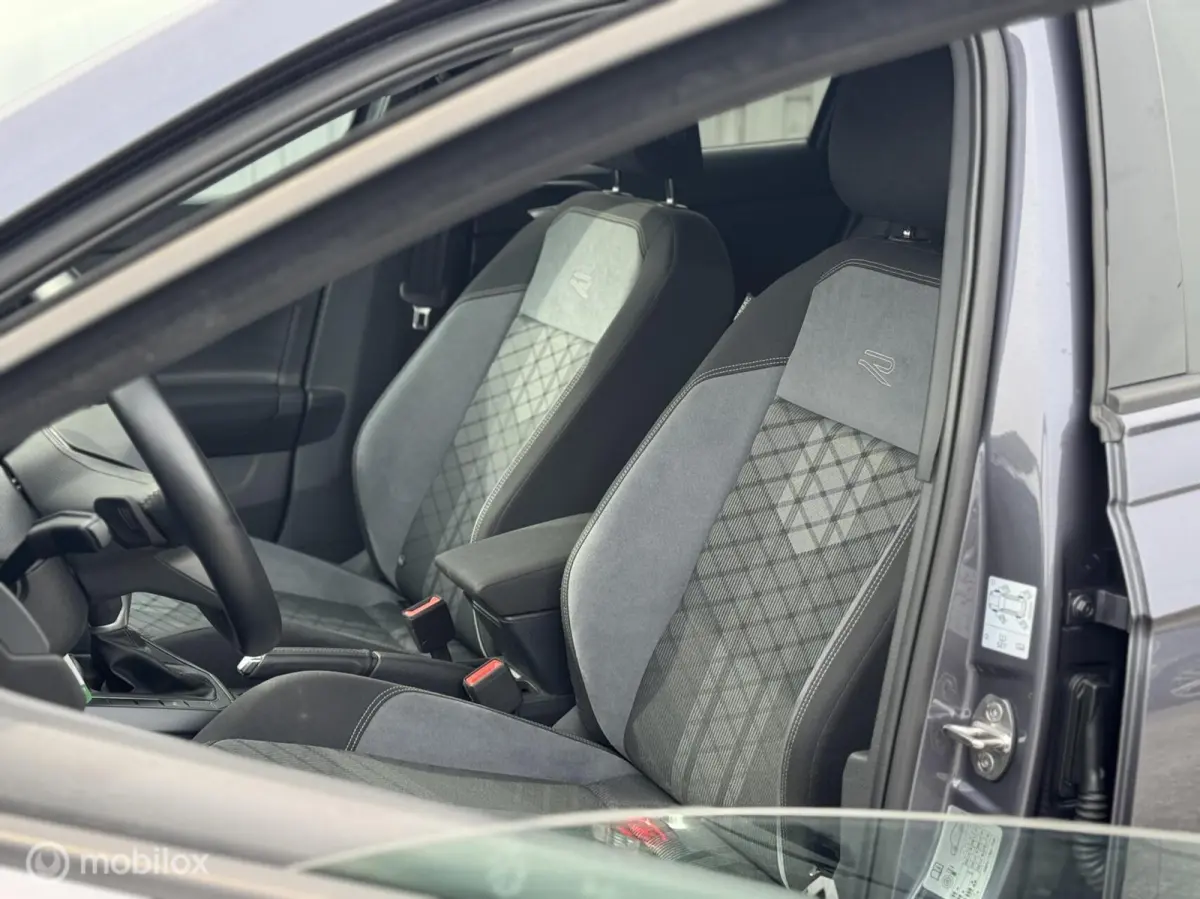 1.0 TSI R-Line Nieuw Stoelverwarming