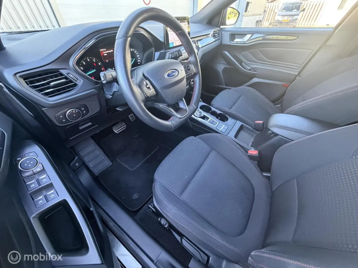 1.0 EcoBoost ST Line Automaat 2019 / Camera / Stoelverwarming / Carplay / 18inc / 2e eigenaar NAP