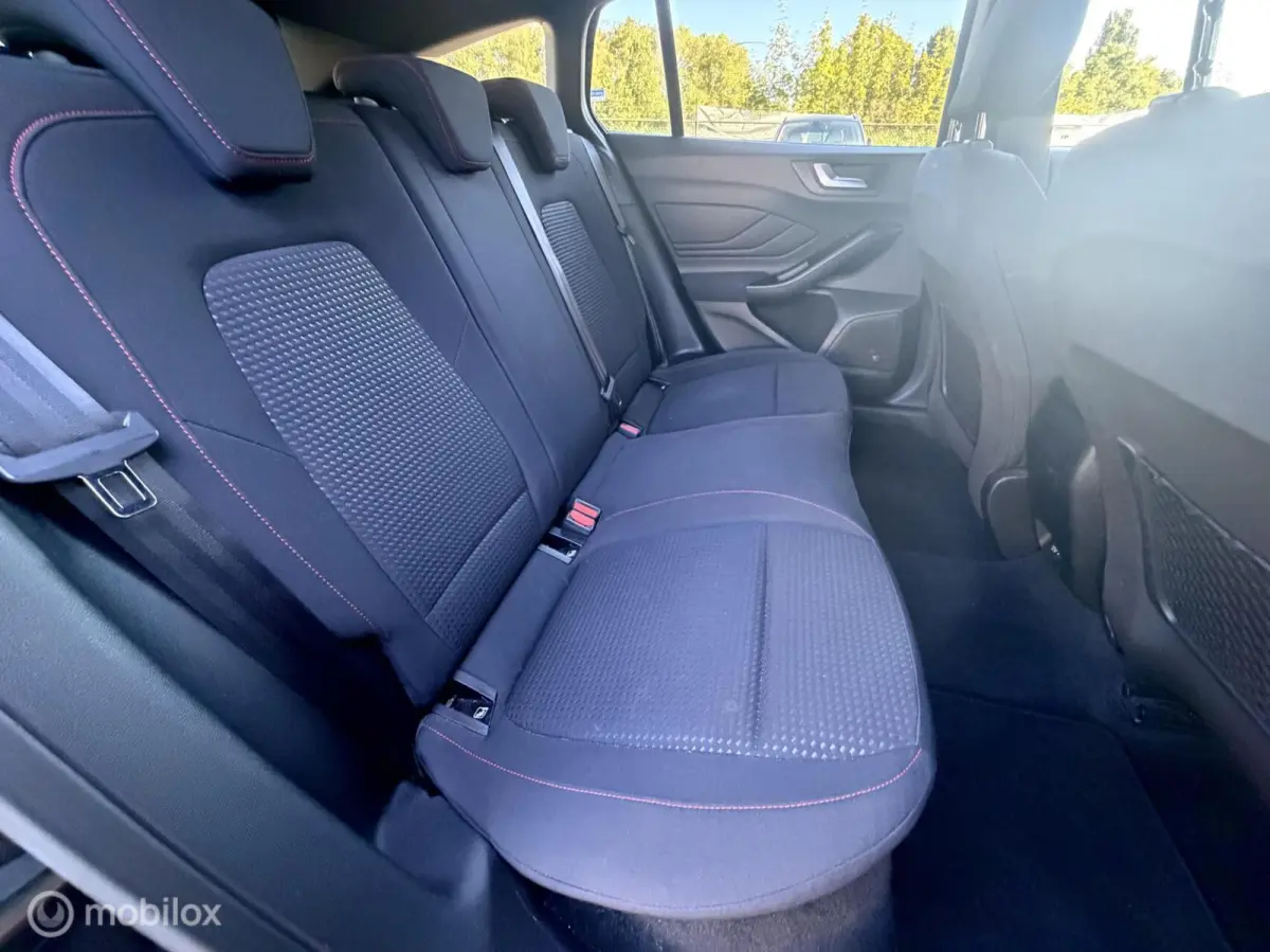 1.0 EcoBoost ST Line Automaat 2019 / Camera / Stoelverwarming / Carplay / 18inc / 2e eigenaar NAP