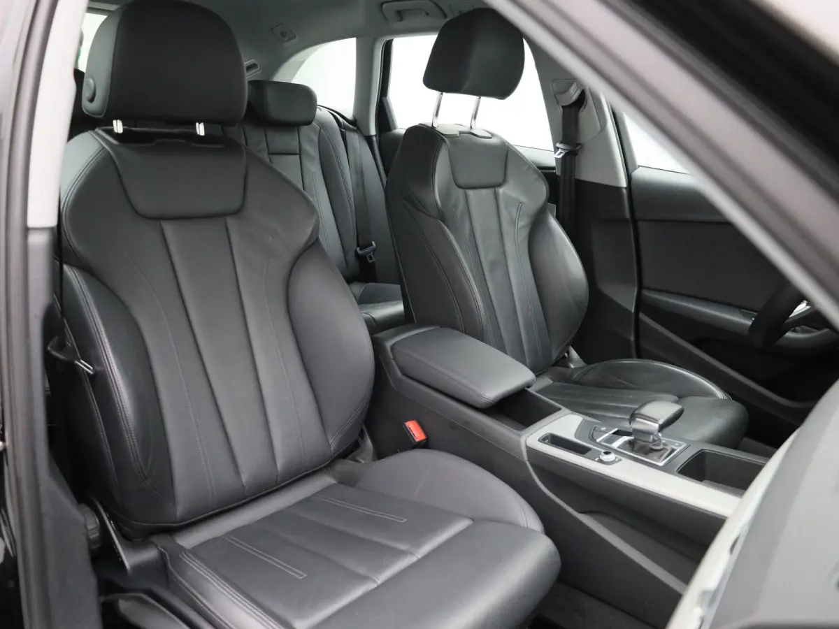 35 TFSI Business Edition | ACC | Achteruitrijcamera | Matrix LED | Lederen bekleding | Stoelverwarming | Virtual Cockpit |
