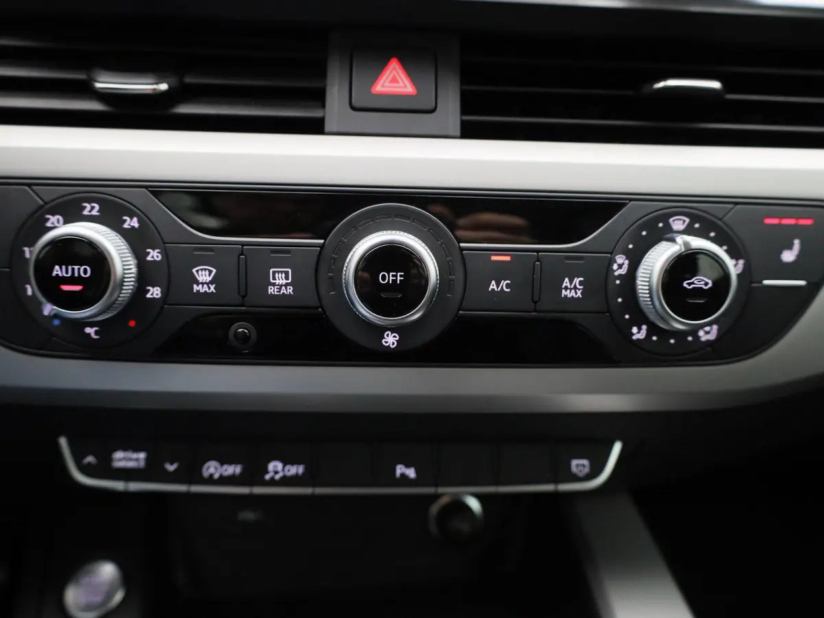 35 TFSI Business Edition | ACC | Achteruitrijcamera | Matrix LED | Lederen bekleding | Stoelverwarming | Virtual Cockpit |