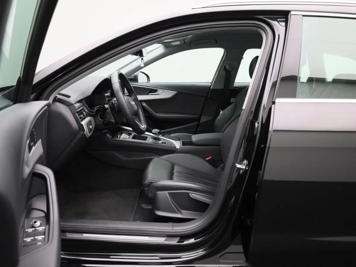 35 TFSI Business Edition | ACC | Achteruitrijcamera | Matrix LED | Lederen bekleding | Stoelverwarming | Virtual Cockpit |