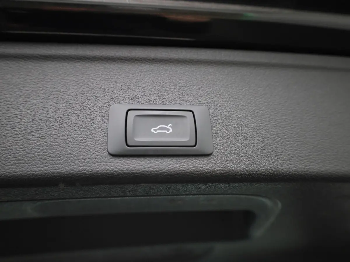 35 TFSI Business Edition | ACC | Achteruitrijcamera | Matrix LED | Lederen bekleding | Stoelverwarming | Virtual Cockpit |
