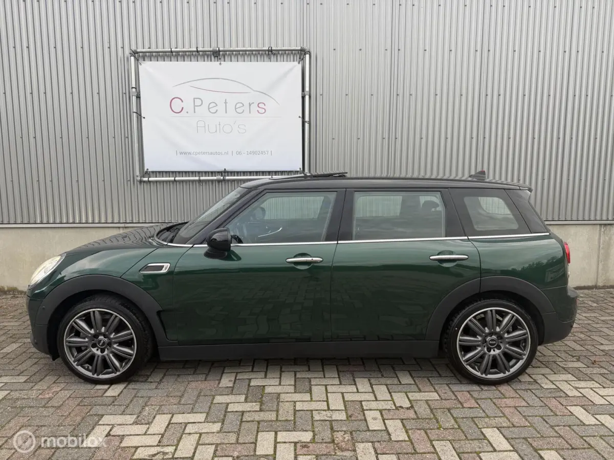1.5 Cooper Chili Serious Business 2019 / Panodak / Carplay / Harman Kardon / Camera / Dealeronderhouden 1e eigenaar