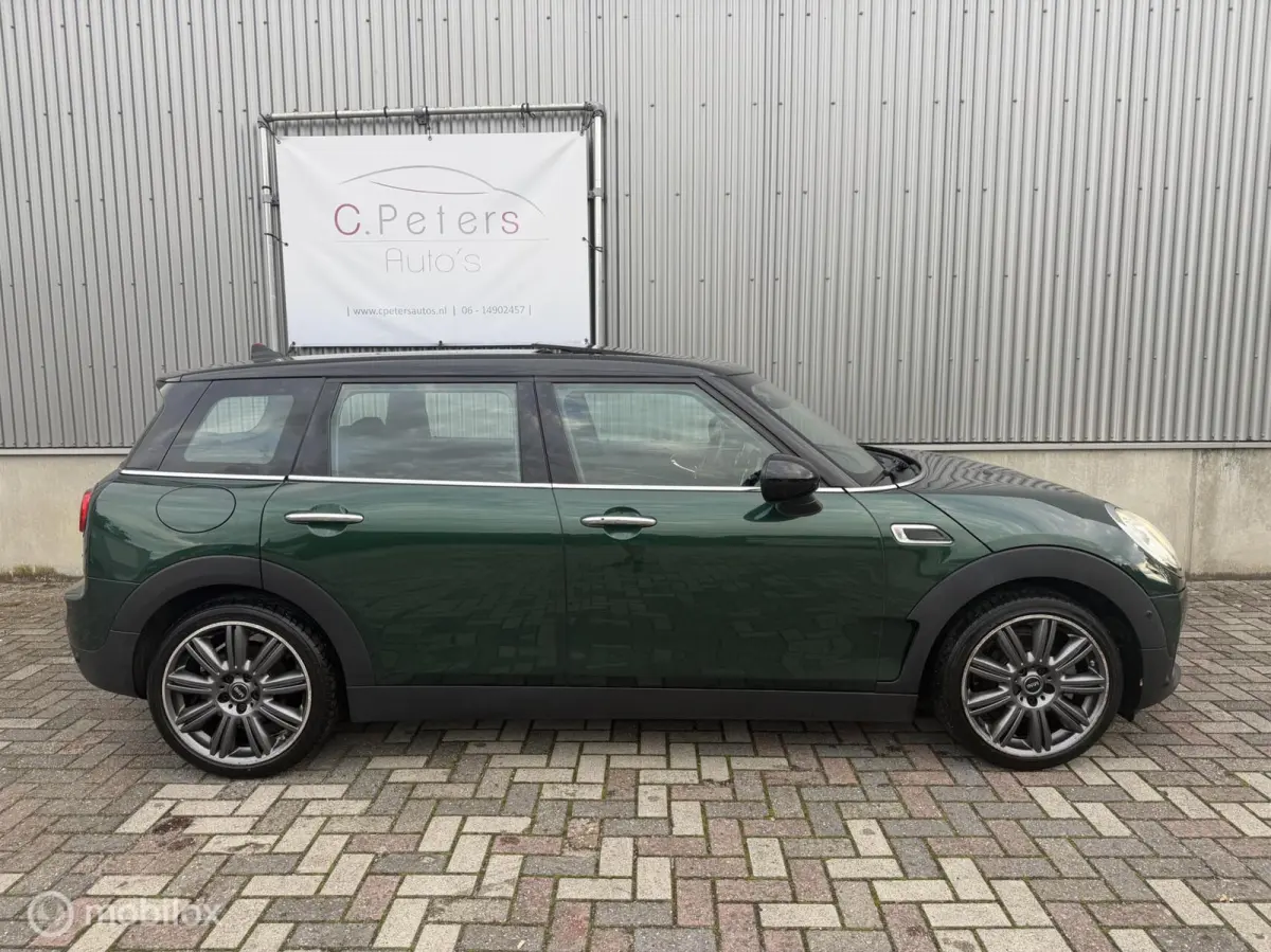 1.5 Cooper Chili Serious Business 2019 / Panodak / Carplay / Harman Kardon / Camera / Dealeronderhouden 1e eigenaar
