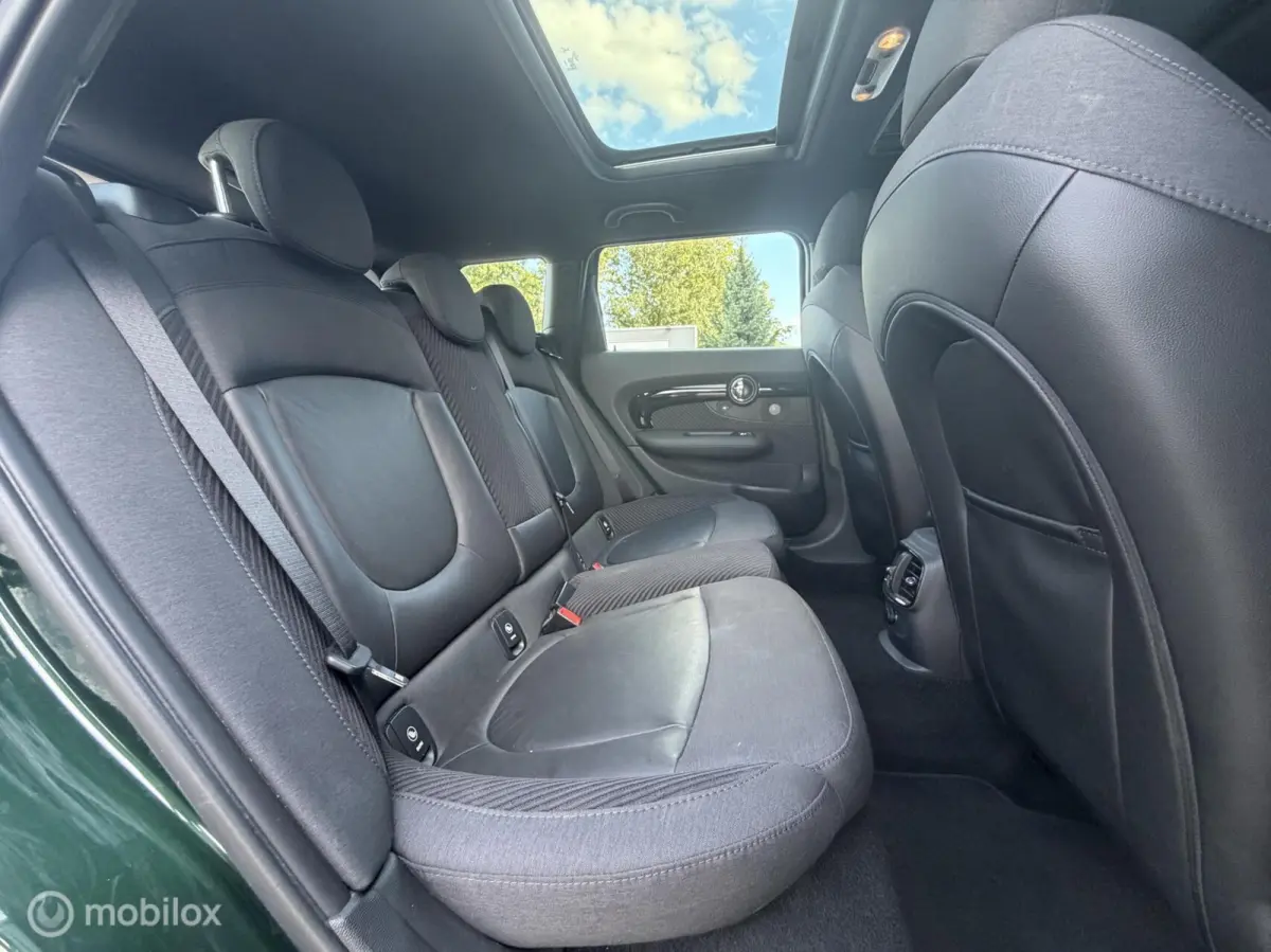 1.5 Cooper Chili Serious Business 2019 / Panodak / Carplay / Harman Kardon / Camera / Dealeronderhouden 1e eigenaar