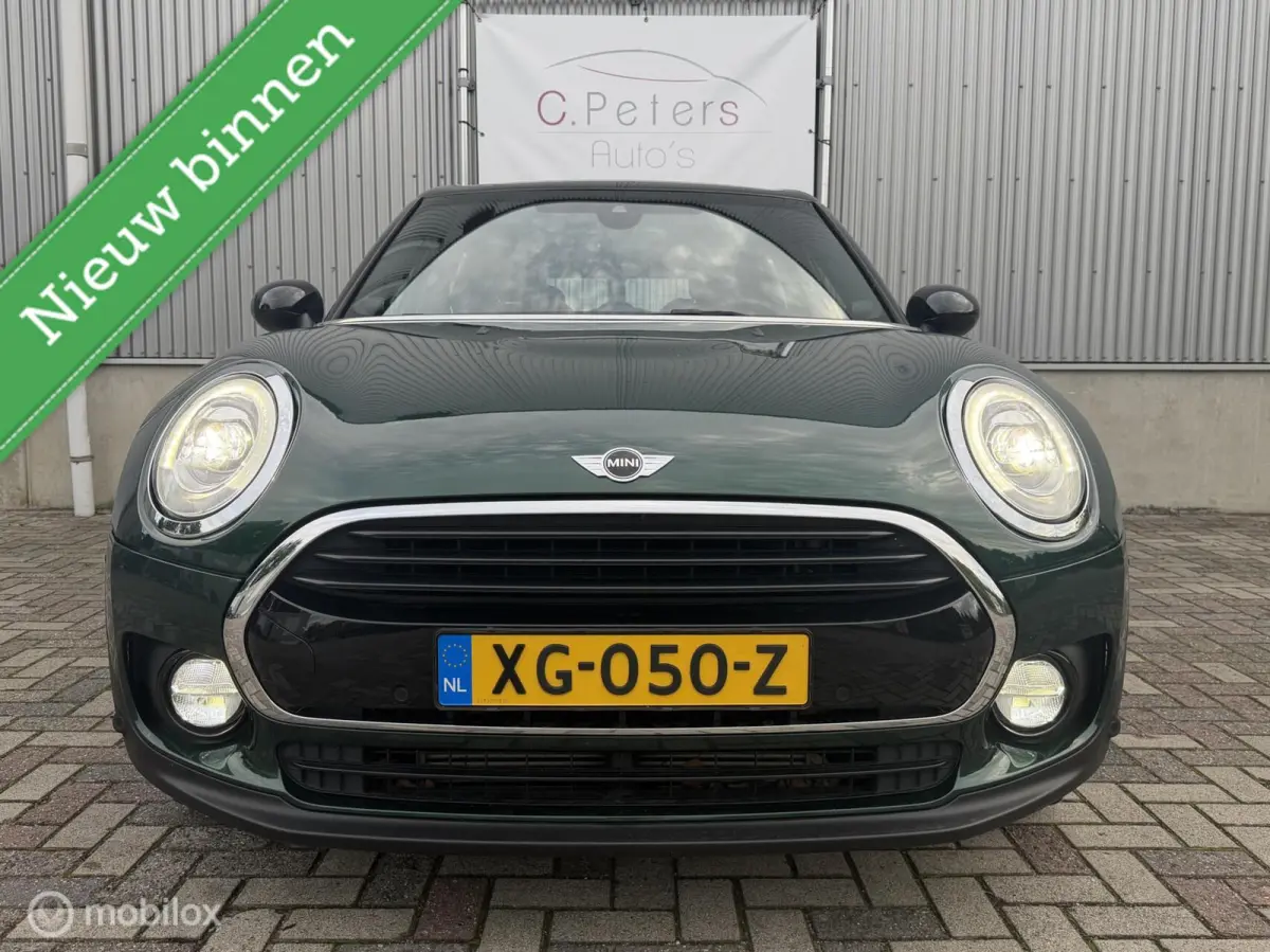 1.5 Cooper Chili Serious Business 2019 / Panodak / Carplay / Harman Kardon / Camera / Dealeronderhouden 1e eigenaar