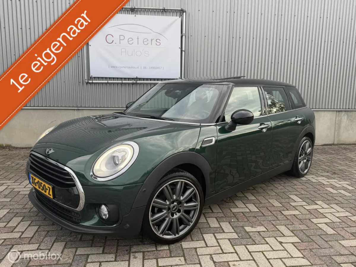 1.5 Cooper Chili Serious Business 2019 / Panodak / Carplay / Harman Kardon / Camera / Dealeronderhouden 1e eigenaar