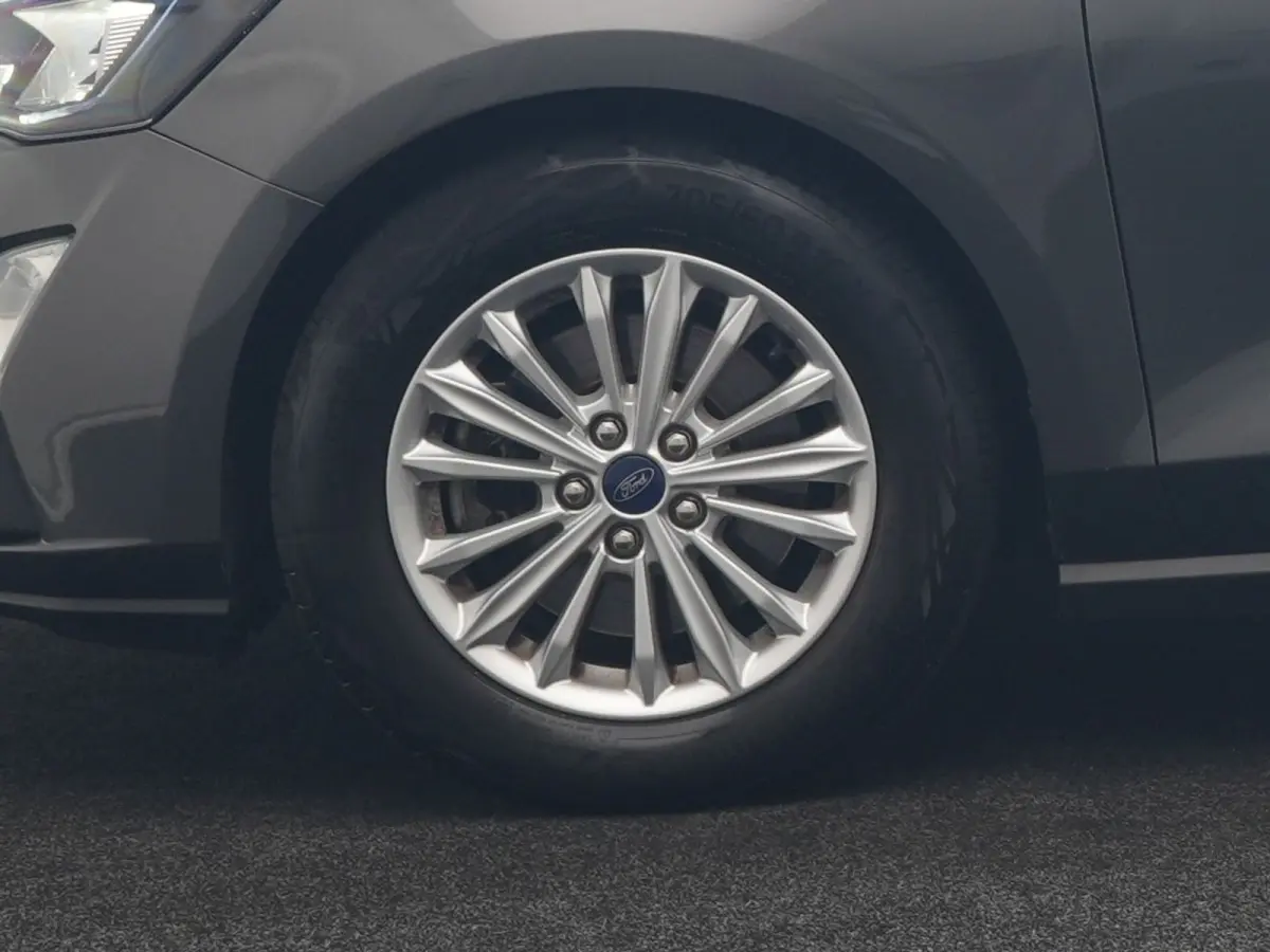 1.0 EcoBoost Hybrid Titanium Business 125pk | Camera | Apple Carplay | Keyless | Lane Assist | Elektrische Achterklep | Cruise Control | Virtual | Climate Control | Draadloze Telefoonlader |