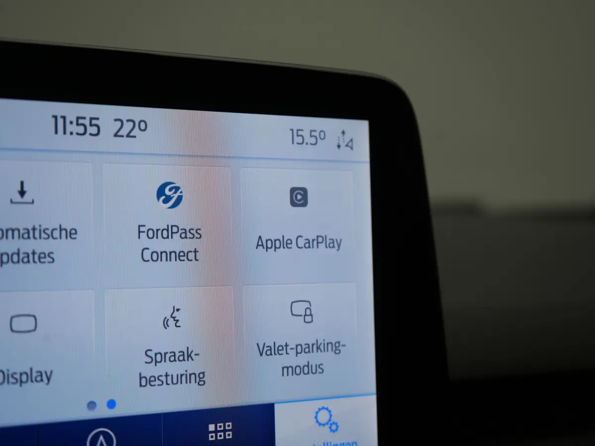 1.0 EcoBoost Hybrid Titanium Business 125pk | Camera | Apple Carplay | Keyless | Lane Assist | Elektrische Achterklep | Cruise Control | Virtual | Climate Control | Draadloze Telefoonlader |
