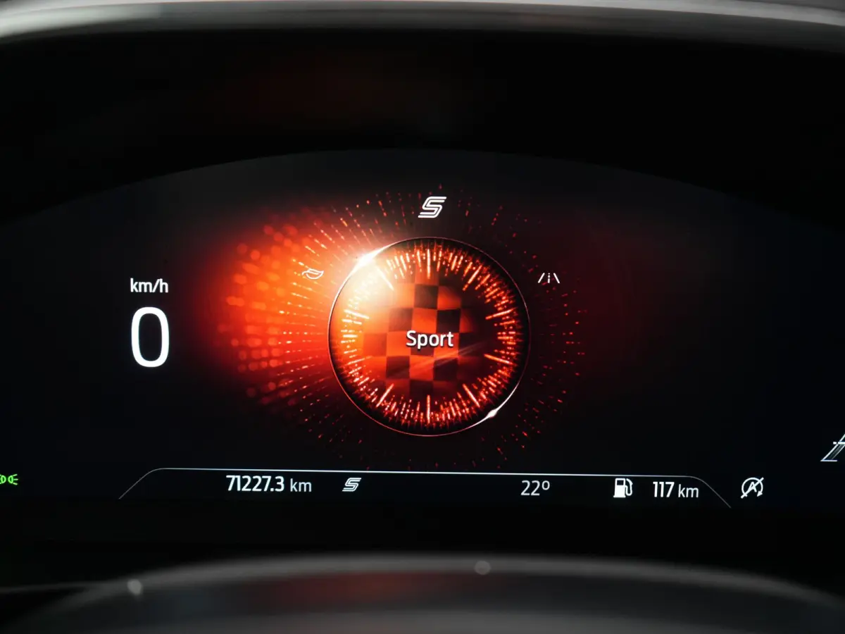 1.0 EcoBoost Hybrid Titanium Business 125pk | Camera | Apple Carplay | Keyless | Lane Assist | Elektrische Achterklep | Cruise Control | Virtual | Climate Control | Draadloze Telefoonlader |