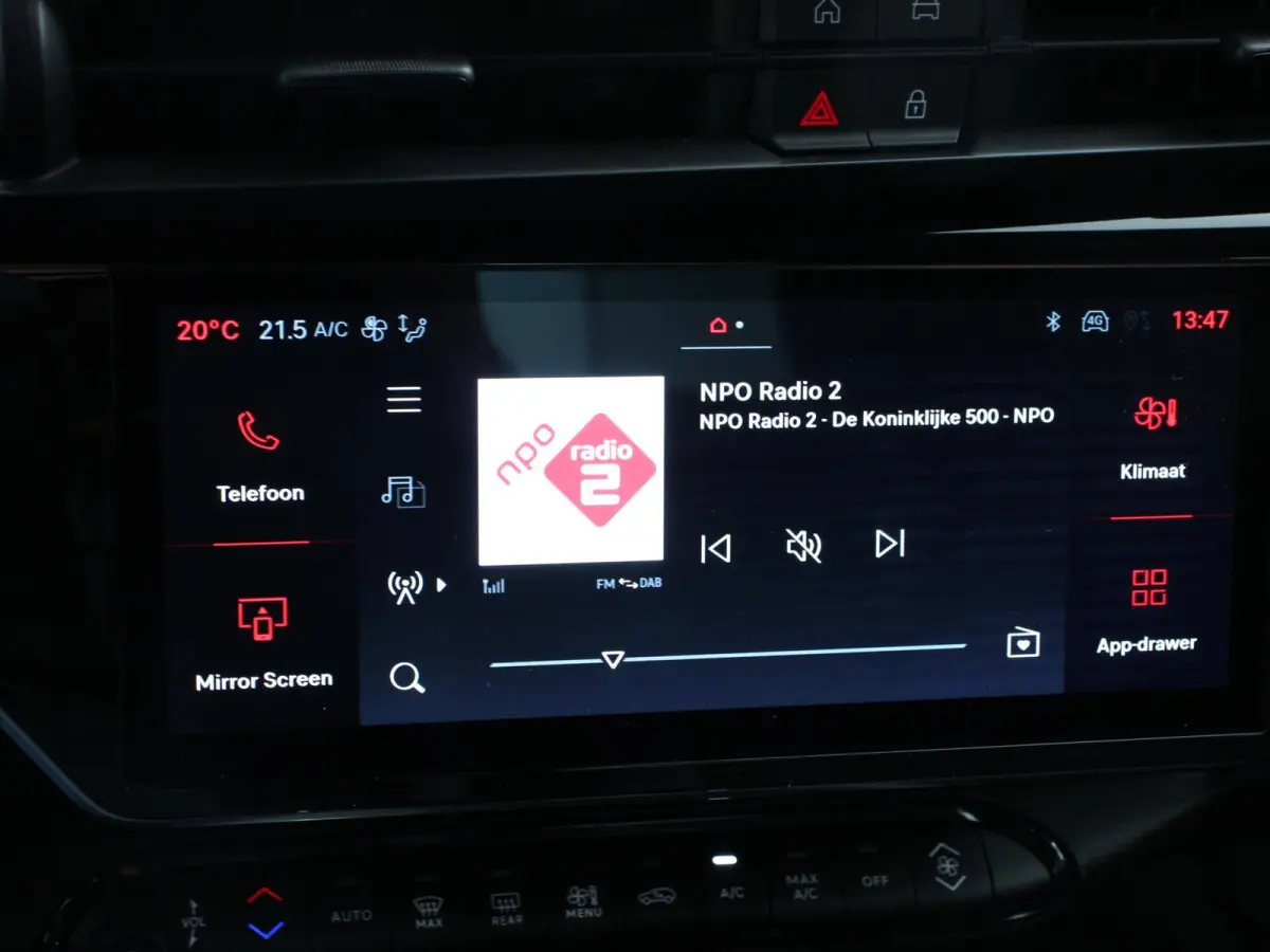 Elettrica Automaat 156PK Adaptieve Cruise Control LMV 18 inch Full Led Matrix Parkeer sensoren Navigatie Apple Carplay / Android auto  Climate Control