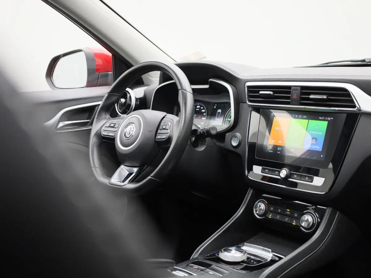 MG Luxury 45 kWh | PANO | ACC | Achteruitrijcamera | Stoelverwarming | Apple Carplay/Android Auto |