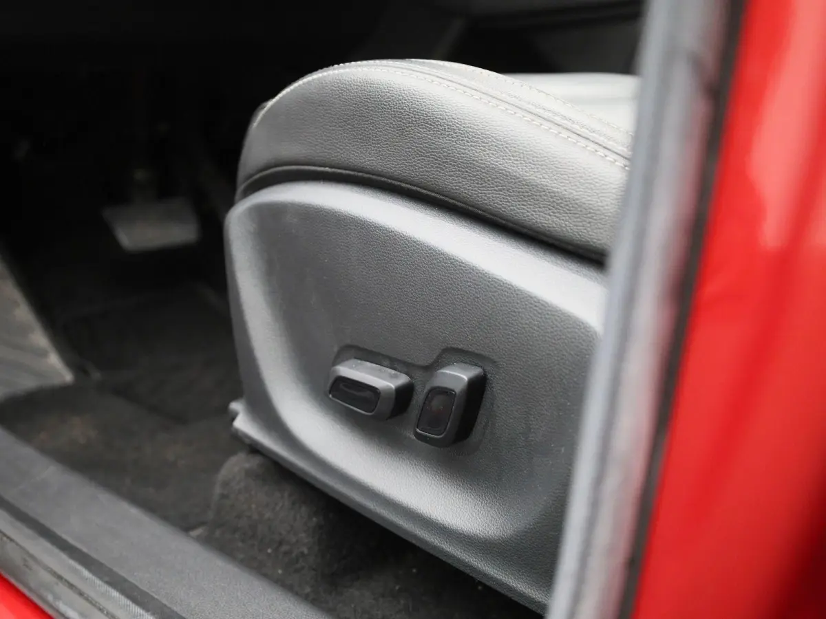 MG Luxury 45 kWh | PANO | ACC | Achteruitrijcamera | Stoelverwarming | Apple Carplay/Android Auto |