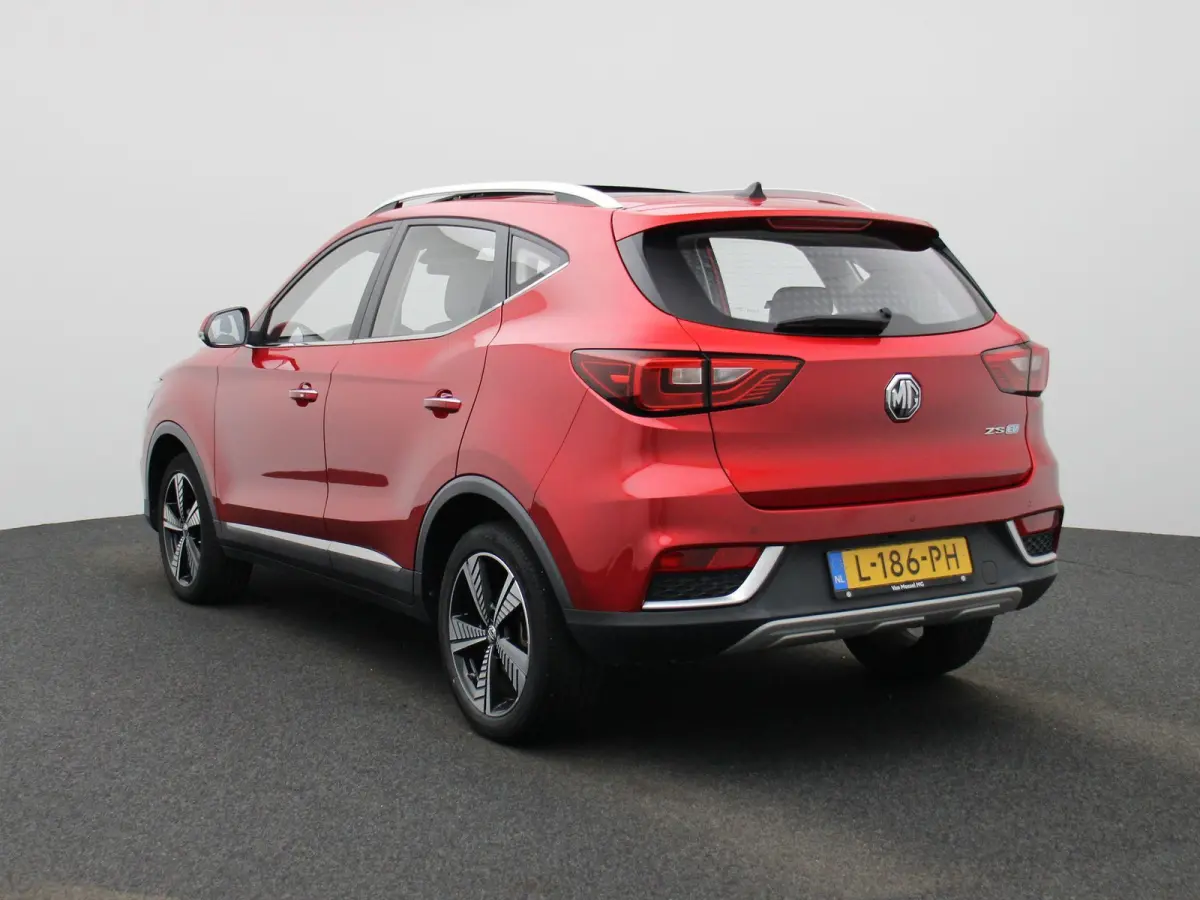 MG Luxury 45 kWh | PANO | ACC | Achteruitrijcamera | Stoelverwarming | Apple Carplay/Android Auto |
