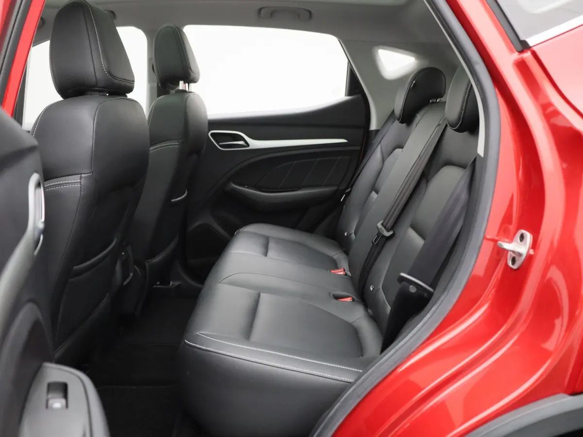 MG Luxury 45 kWh | PANO | ACC | Achteruitrijcamera | Stoelverwarming | Apple Carplay/Android Auto |