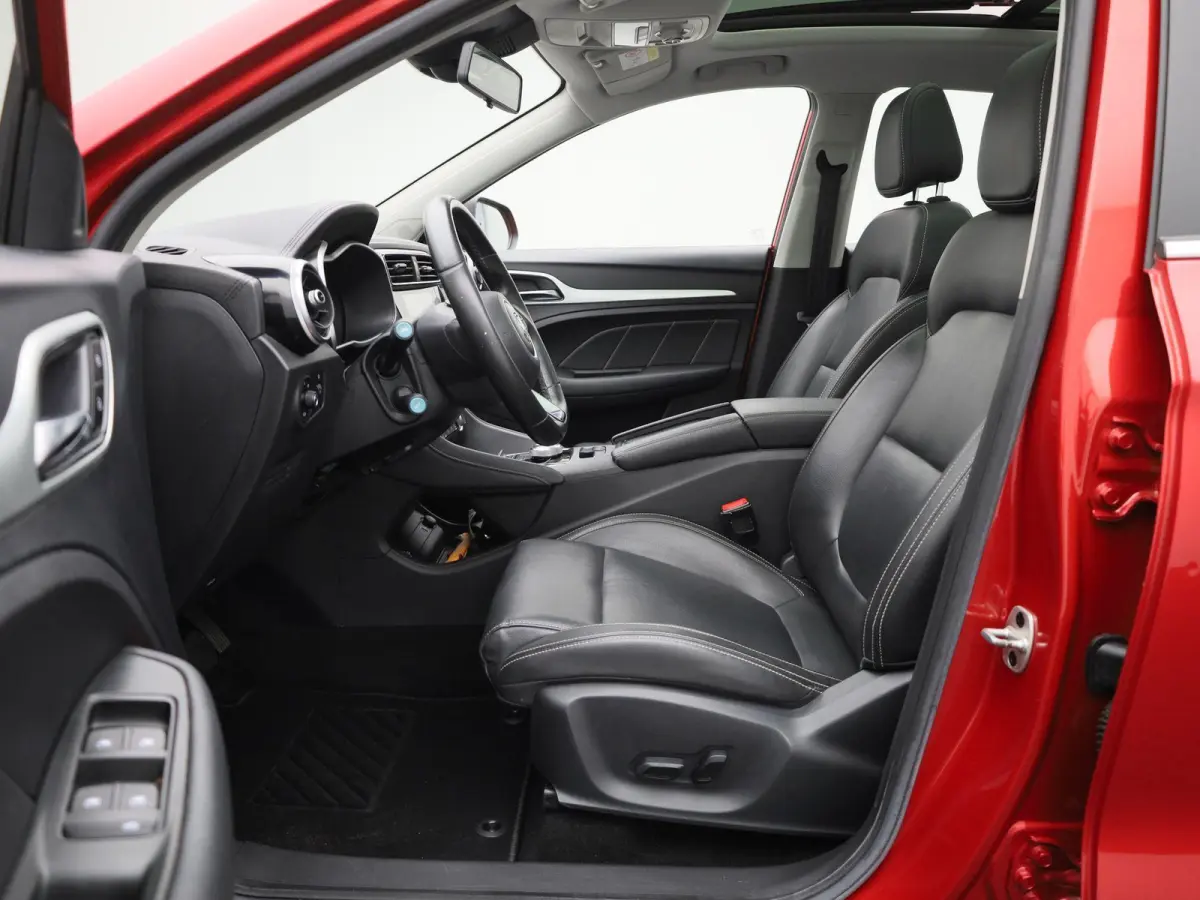 MG Luxury 45 kWh | PANO | ACC | Achteruitrijcamera | Stoelverwarming | Apple Carplay/Android Auto |