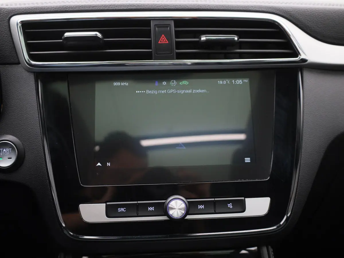 MG Luxury 45 kWh | PANO | ACC | Achteruitrijcamera | Stoelverwarming | Apple Carplay/Android Auto |