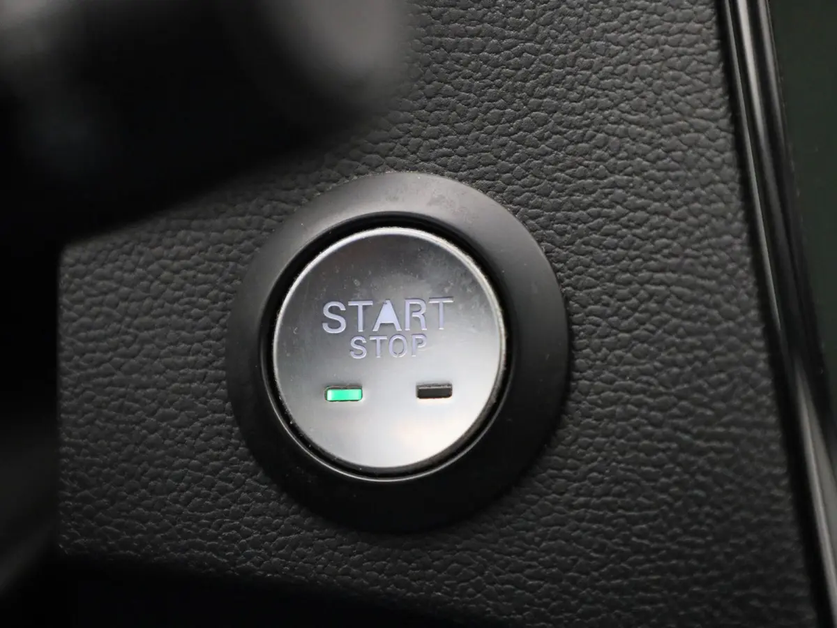 MG Luxury 45 kWh | PANO | ACC | Achteruitrijcamera | Stoelverwarming | Apple Carplay/Android Auto |