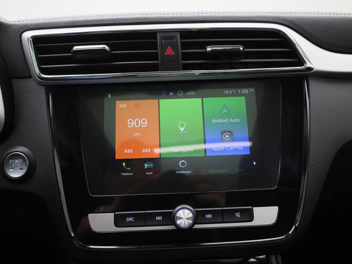 MG Luxury 45 kWh | PANO | ACC | Achteruitrijcamera | Stoelverwarming | Apple Carplay/Android Auto |