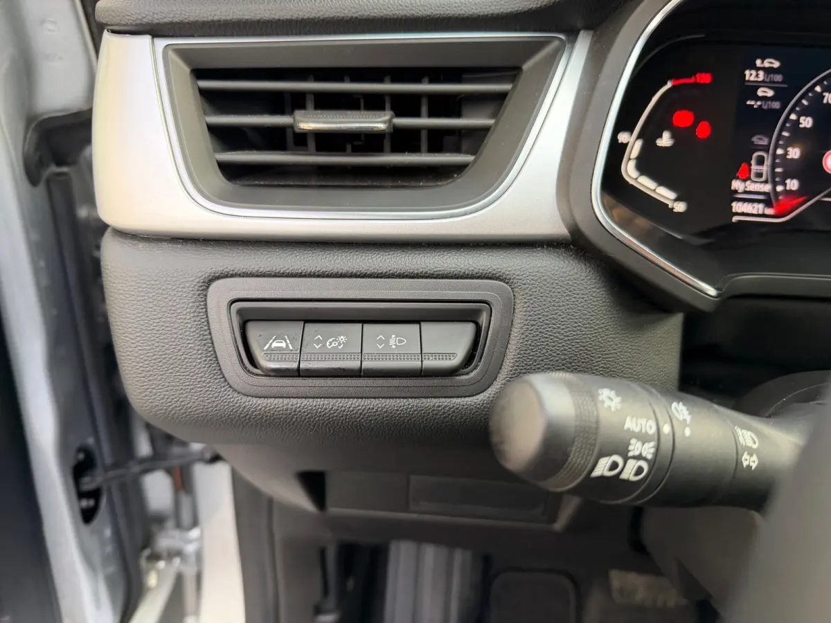 1.3 TCe 140 Zen AUTOMAAT.CRUISE.NAVI.DEALER-ONDN!