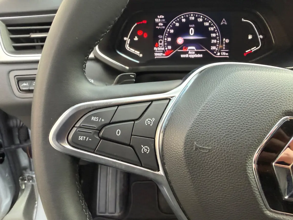 1.3 TCe 140 Zen AUTOMAAT.CRUISE.NAVI.DEALER-ONDN!