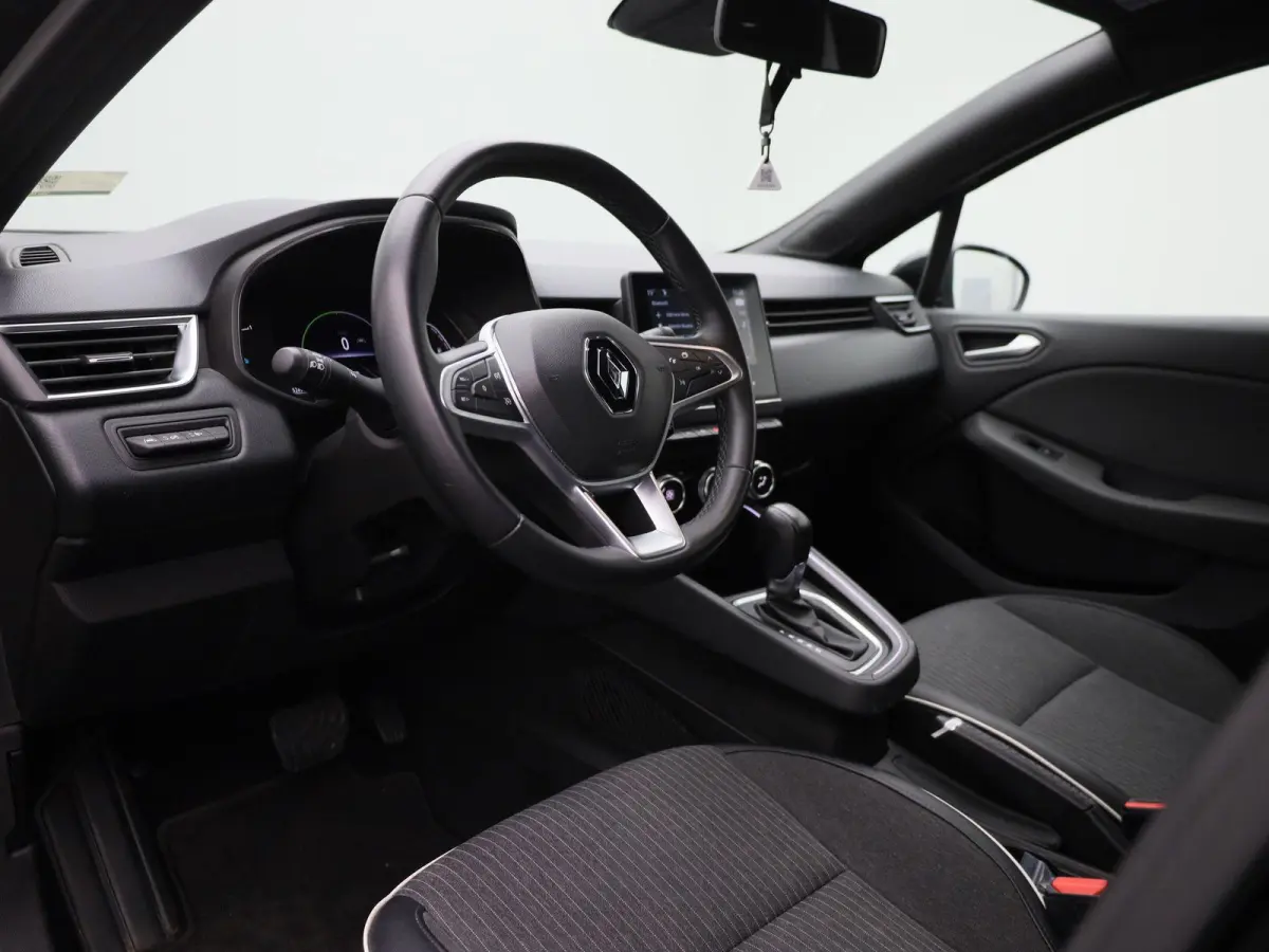 1.6 E-Tech Intens | Automaat | Achteruitrijcamera | Cruise Control | Keyless | Apple Carplay/Android Auto | Virtual Cockpit |