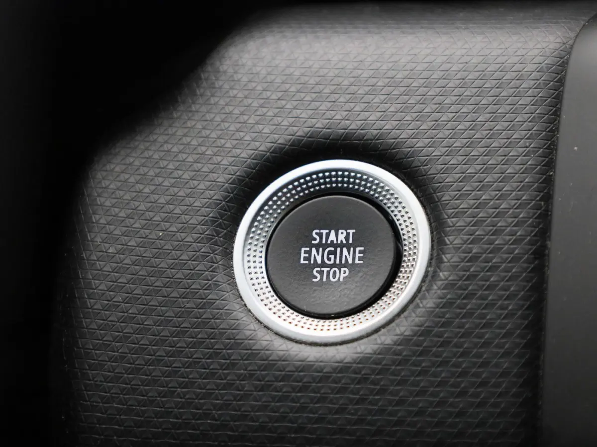 1.6 E-Tech Intens | Automaat | Achteruitrijcamera | Cruise Control | Keyless | Apple Carplay/Android Auto | Virtual Cockpit |