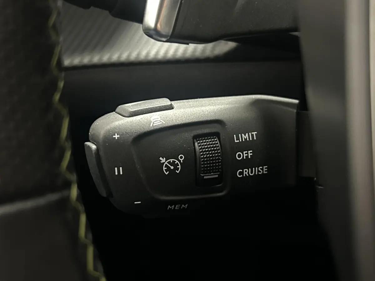1.2 PureTech GT Pack | Camera | Adaptieve Cruise Control | Navigatie | Apple Carplay/Android Auto