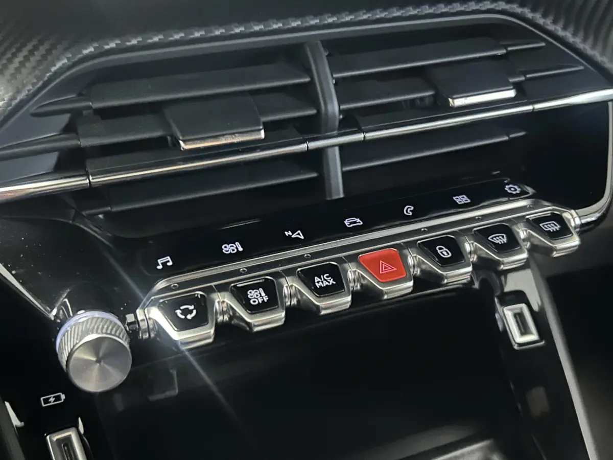 1.2 PureTech GT Pack | Camera | Adaptieve Cruise Control | Navigatie | Apple Carplay/Android Auto