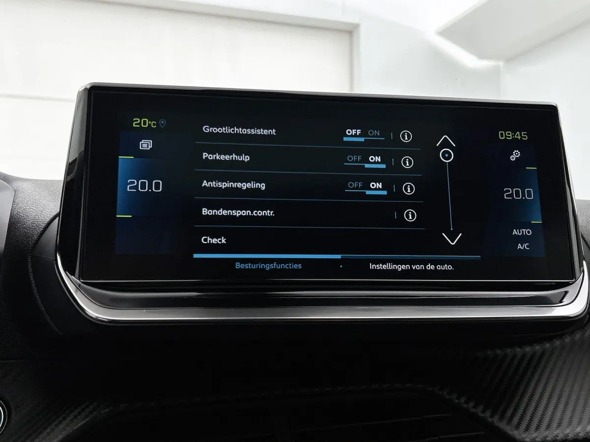 EV 136pk GT Pack 50 kWh Automaat | Schuif-/kanteldak | Trekhaak | Navigatie | Adaptieve Cruise Control | Camera | Stoelverwarming | Dodehoekdetectie | LED | 18"LMV |