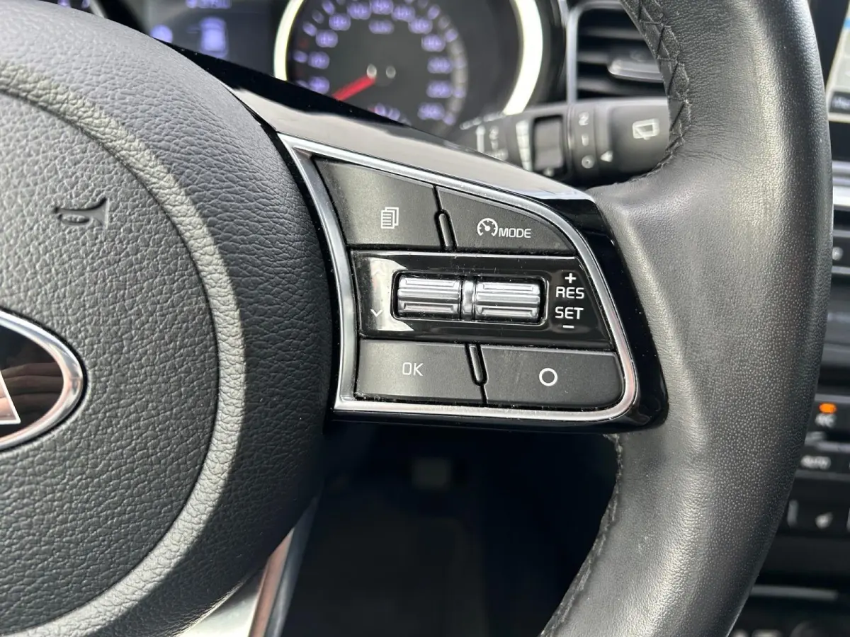 1.0 T-GDi DynamicPlusLine | Apple Carplay / Android Auto | Navigatiesyteem | Parkeersensoren + Camera Achter | Licht + Regensensor | Stoel + Stuurverwarming | Cruise Control | Climate Contro