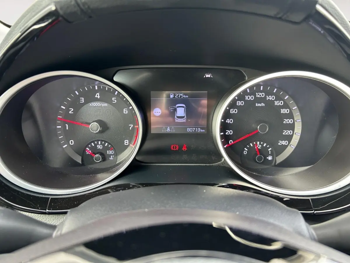 1.0 T-GDi DynamicPlusLine | Apple Carplay / Android Auto | Navigatiesyteem | Parkeersensoren + Camera Achter | Licht + Regensensor | Stoel + Stuurverwarming | Cruise Control | Climate Contro