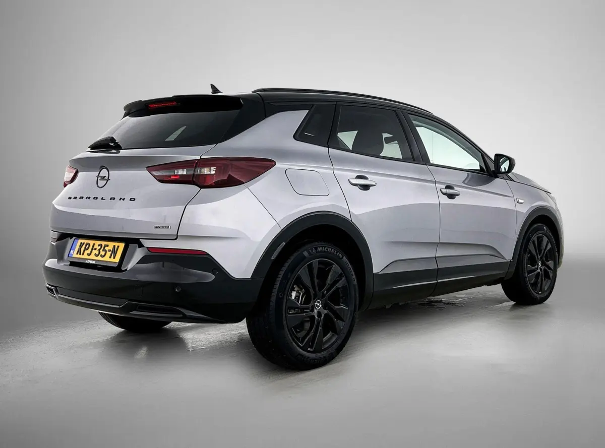 1.6 225pk Plug-In Hybrid GS Automaat | Accu 98% | Camera |  Elektrische Klep | Dodehoekdetectie | Adaptieve Cruise Control | Stoel-/Stuurverwarming | 18"LMV | LED | Apple Carplay/Android Aut