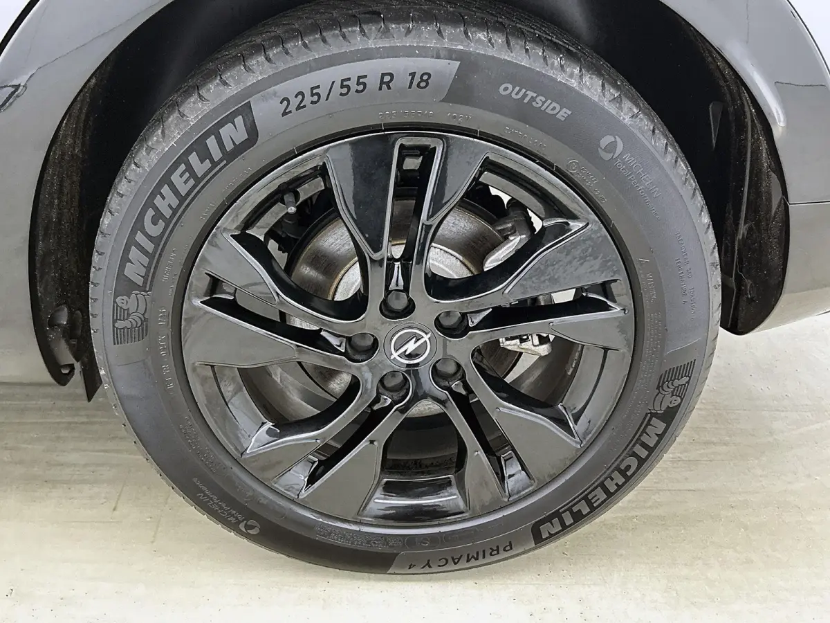 1.6 225pk Plug-In Hybrid GS Automaat | Accu 98% | Camera |  Elektrische Klep | Dodehoekdetectie | Adaptieve Cruise Control | Stoel-/Stuurverwarming | 18"LMV | LED | Apple Carplay/Android Aut
