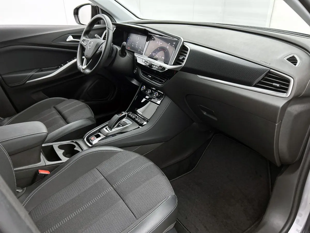 1.6 225pk Plug-In Hybrid GS Automaat | Accu 98% | Camera |  Elektrische Klep | Dodehoekdetectie | Adaptieve Cruise Control | Stoel-/Stuurverwarming | 18"LMV | LED | Apple Carplay/Android Aut
