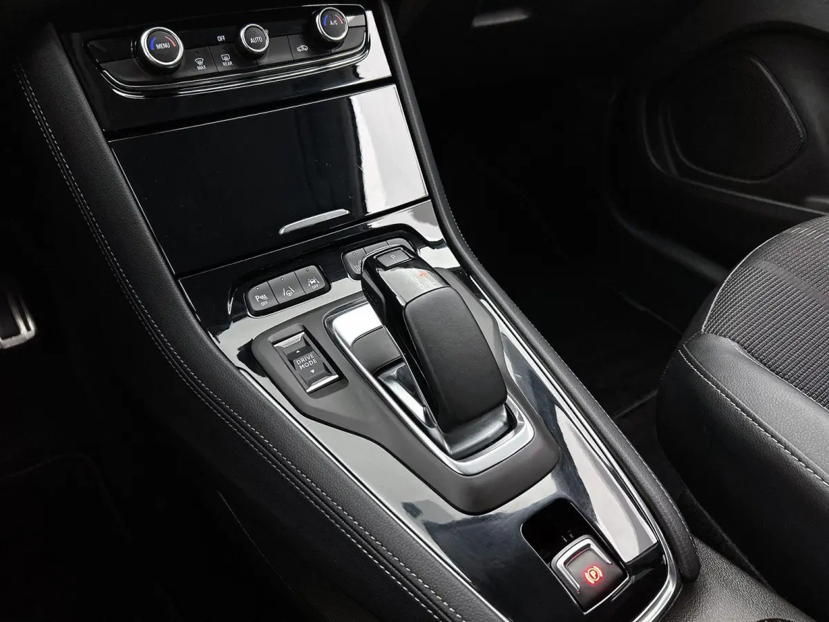 1.6 225pk Plug-In Hybrid GS Automaat | Accu 98% | Camera |  Elektrische Klep | Dodehoekdetectie | Adaptieve Cruise Control | Stoel-/Stuurverwarming | 18"LMV | LED | Apple Carplay/Android Aut