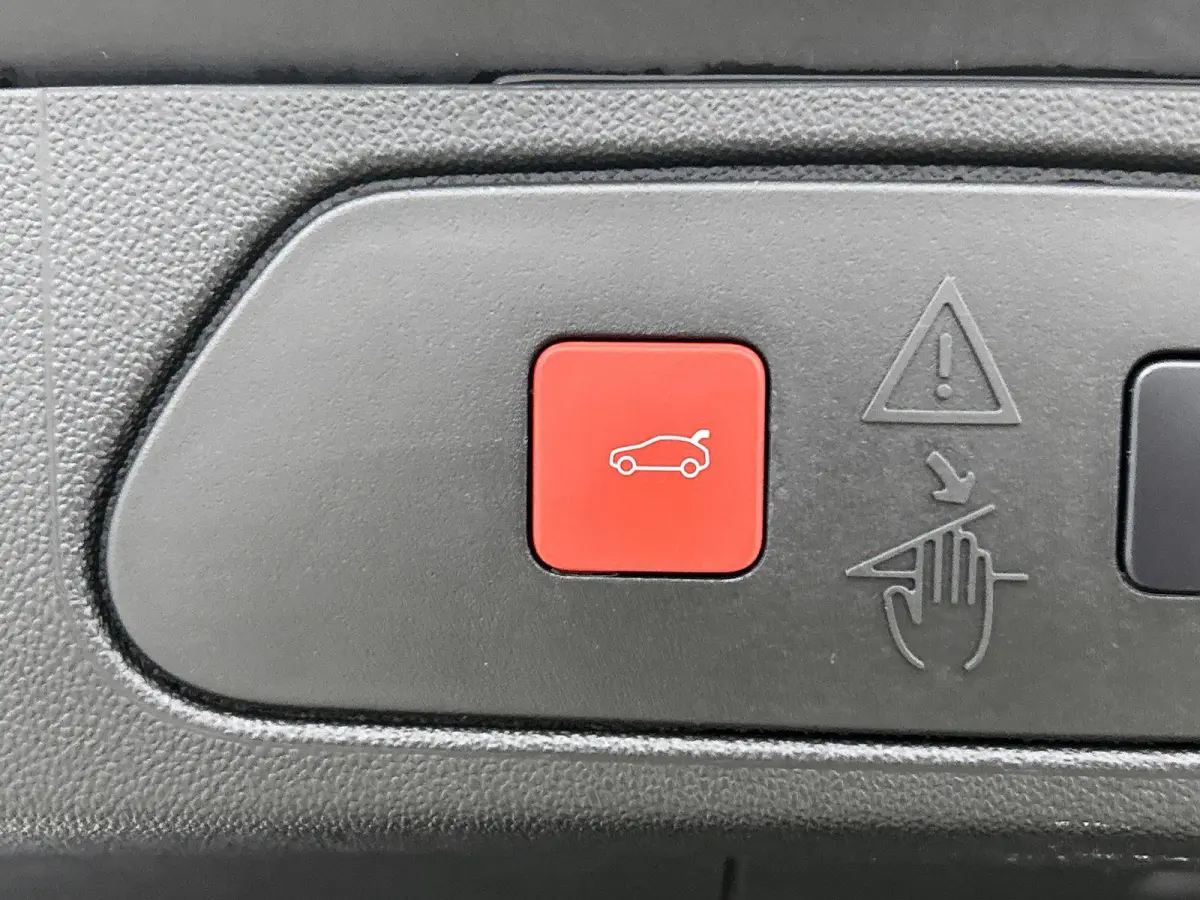 1.6 225pk Plug-In Hybrid GS Automaat | Accu 98% | Camera |  Elektrische Klep | Dodehoekdetectie | Adaptieve Cruise Control | Stoel-/Stuurverwarming | 18"LMV | LED | Apple Carplay/Android Aut